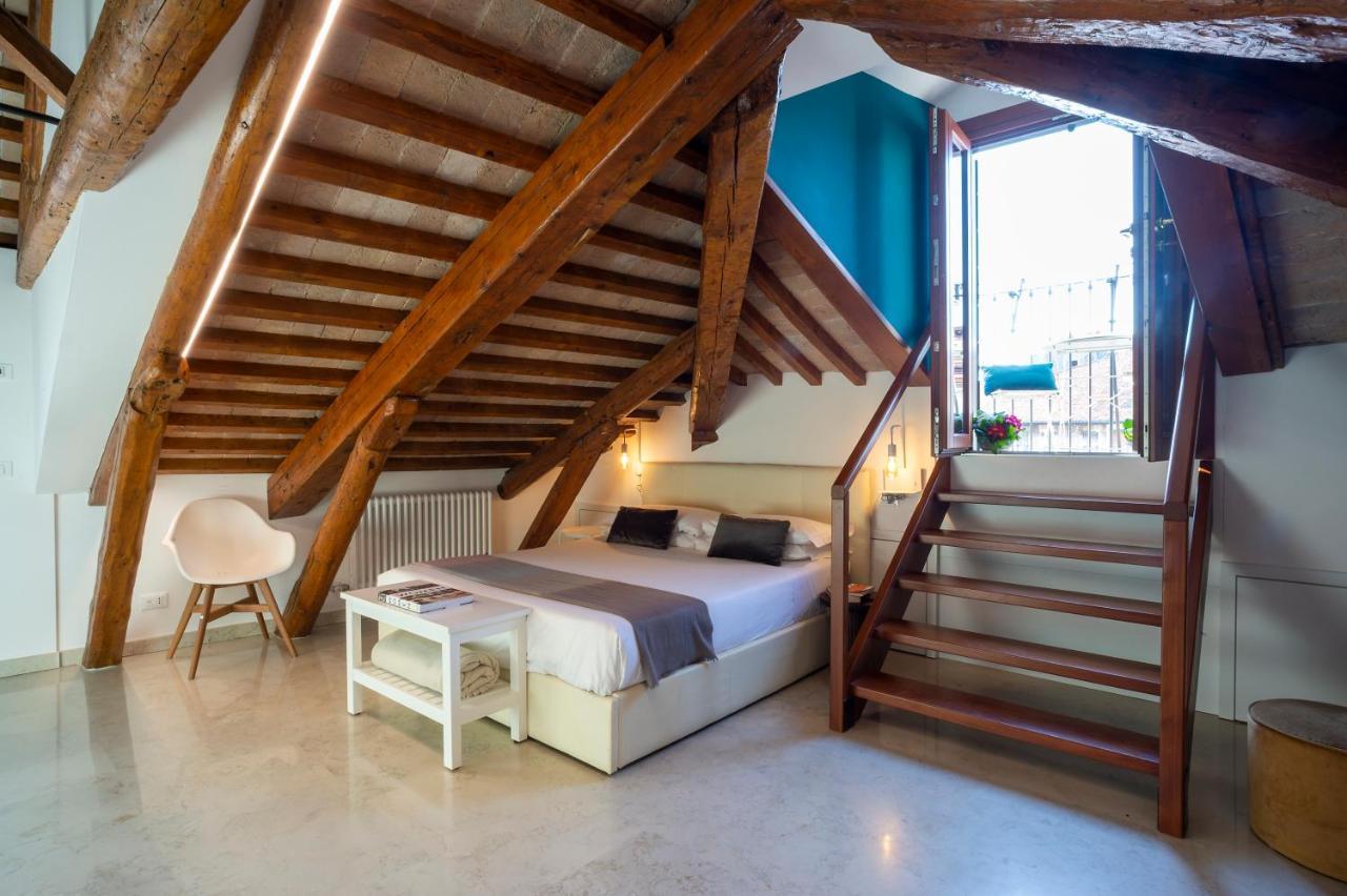 Prestige Room