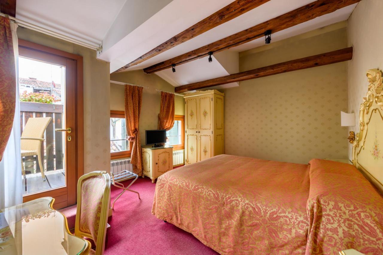 Double Room with Terrace,1498582078:JPEG