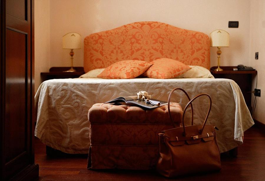 Double or Twin Room,374783116:JPEG