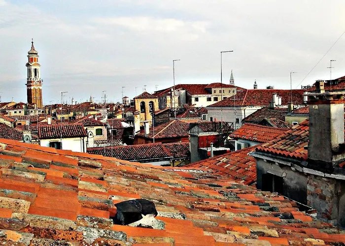 Hotel cerca del colegio: Venice Apartments