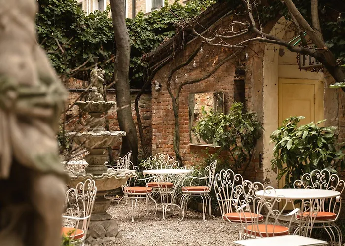 Hôtel accueillant les animaux: Hotel Flora - By Romanelli Family