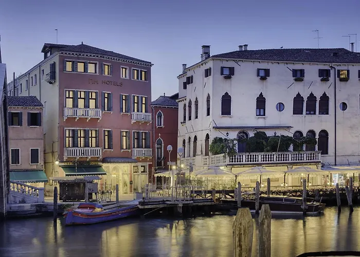 Nh Venezia Santa Lucia