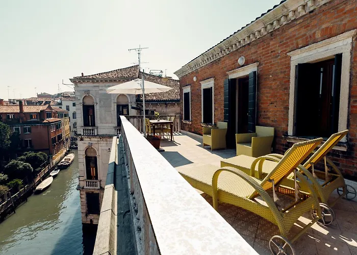 Casa Dei Pittori Venice Apartments