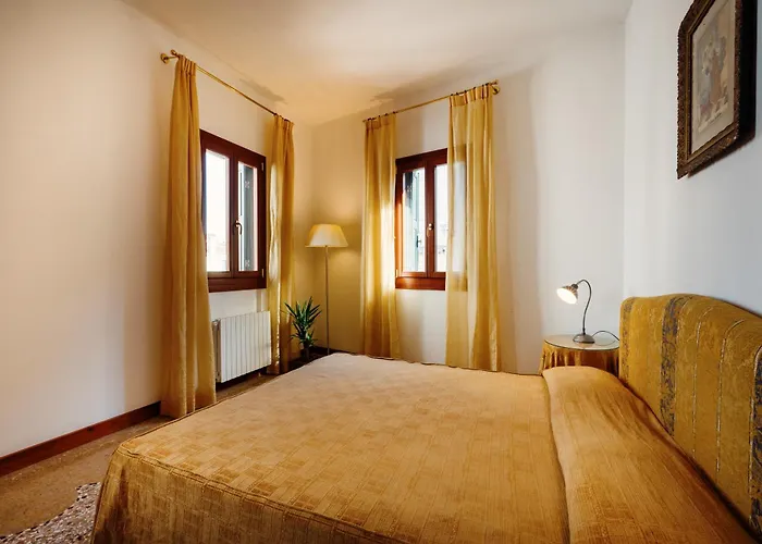 Casa Dei Pittori Venice Apartments