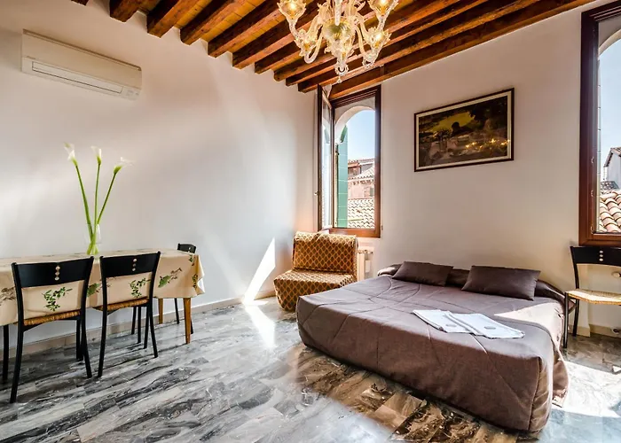 Hotel cerca del colegio: Venice Apartments